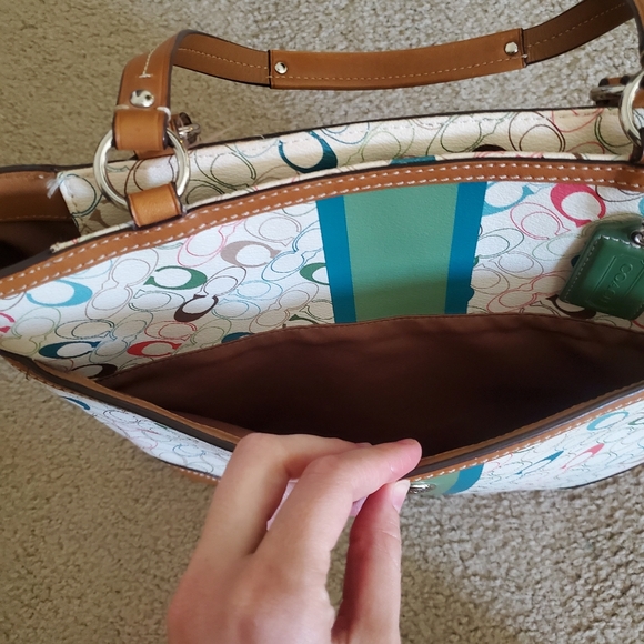 Coach Heritage Chelsea Tote Bag With Multicolored Signature Logo - Picture 7 of 13